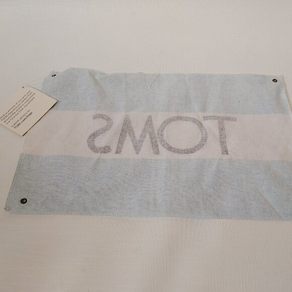 TOMS Shoe Flag NEW - Picture 2 of 2